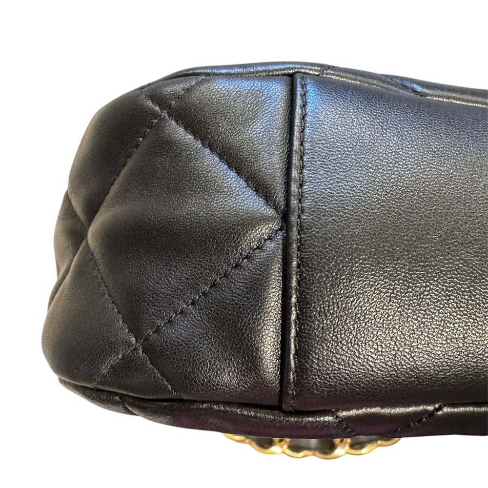 CHANEL Black and Gold Quilted Shoulder Bag with Iconic CC Logo - Picture 8 of 12